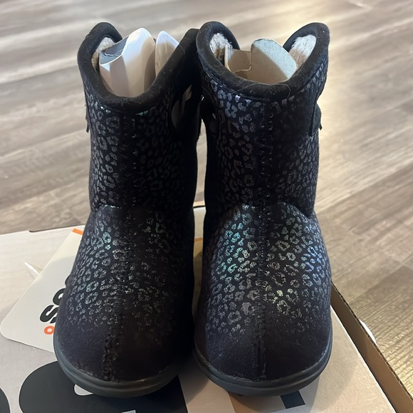 Bogs toddler 7M rainbow leopard boots - Picture 7 of 7